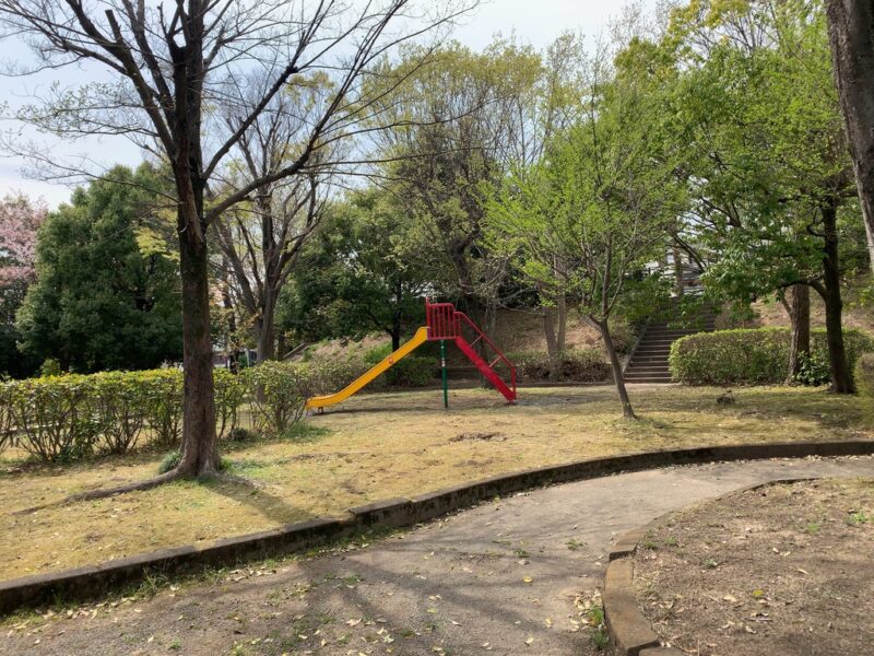 雨乞公園の下の広場